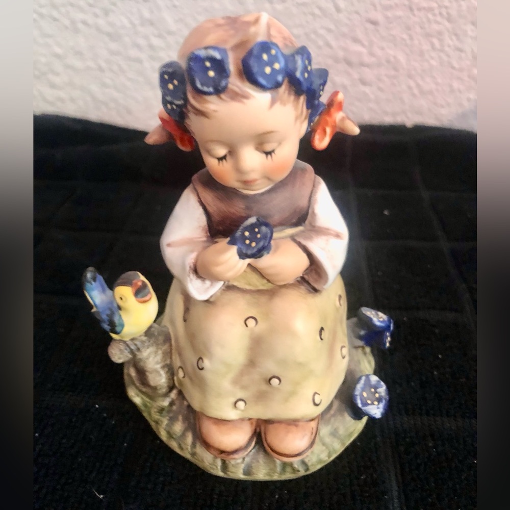 Goebel Hummel The Botonist 1972 Porcelain Figurine Little Girl #351 By MOJEART